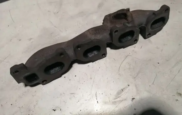 Opel Insignia A Exhaust manifold 55565985