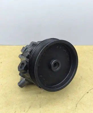 Mercedes-Benz C W203 Power steering pump A0044668201 7692955560