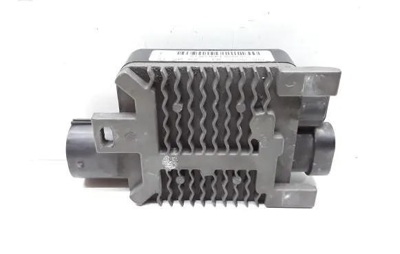 Volvo V40 Coolant fan relay 940009301