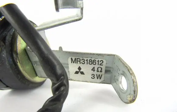 Mitsubishi Space Wagon Panel speaker MR318612