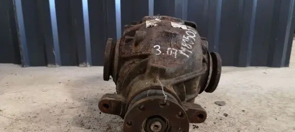 BMW 3 E46 Rear differential 7518806 33107518806 33101428129