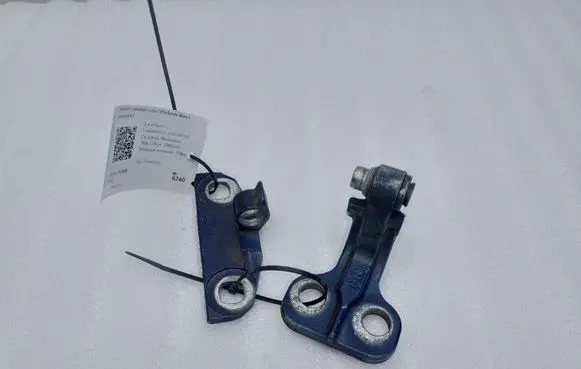 Land Rover Freelander 2 - LR2 Front door upper hinge 6H52228A65AE