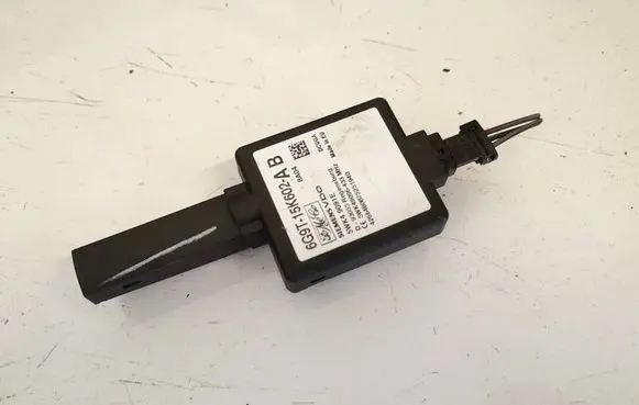 Antenna control unit