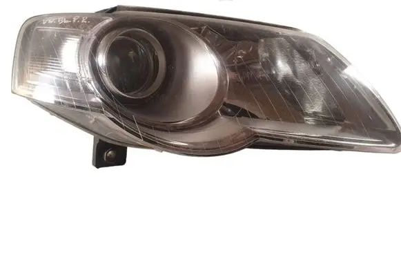Volkswagen PASSAT B6 Headlight/headlamp