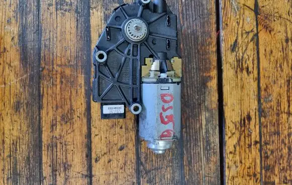 Citroen DS5 Sunroof motor/actuator 1731706A 03874566 9801502480