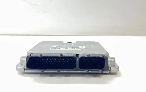 Volkswagen PASSAT B5 Engine control unit/module 038906018P 0281001720
