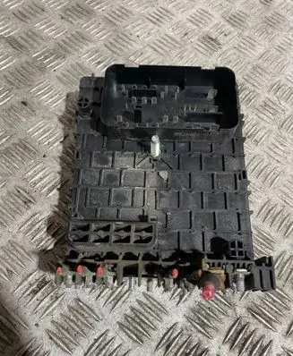 Volkswagen PASSAT B6 Fuse module 3C0937125 63592777