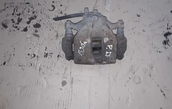 Toyota Auris 150 Front brake caliper NOCODE