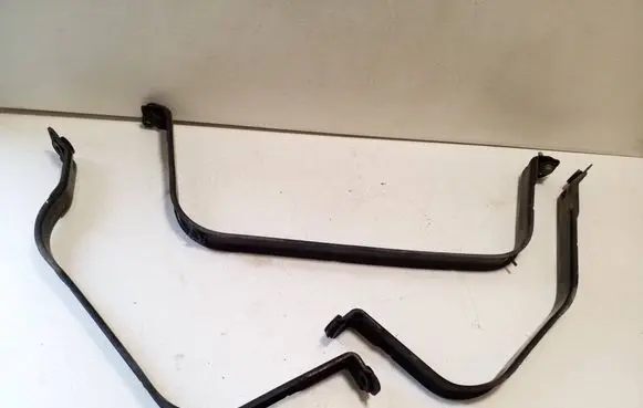 Audi Q7 4M Fuel tank mounting bracket 4M0201392C 4M0201392F 4M0201391C