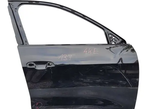Audi e-tron Front door