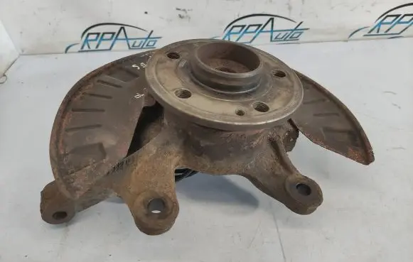 Mercedes-Benz Vito Viano W639 Front wheel hub spindle knuckle A6393320325