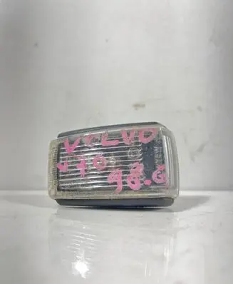 Volvo S70 V70 V70 XC Front fender indicator light 0142631