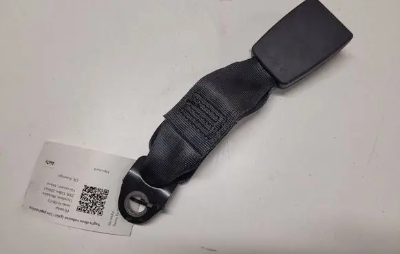 Hyundai Santa Fe Middle seatbelt buckle (rear)