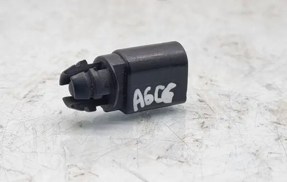 Audi A6 S6 C6 4F Outside/exterior temperature sensor 8Z0820535