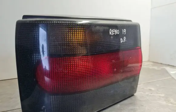 Renault 19 Rear/tail lights 2VP7700673601 141345 2VP00673601