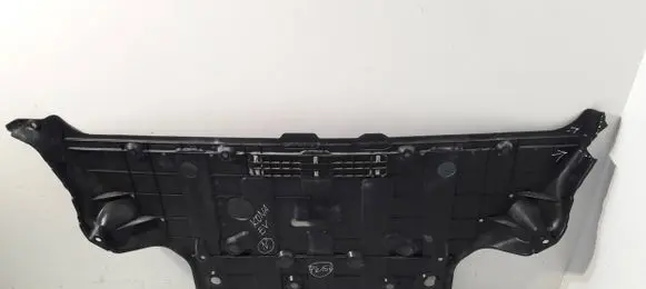 Hyundai Kona I Engine splash shield/under tray 84191-J2000