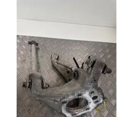 Infiniti Q50 Rear wheel hub spindle/knuckle 