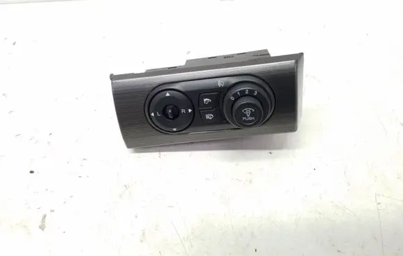 Chevrolet Captiva Light switch