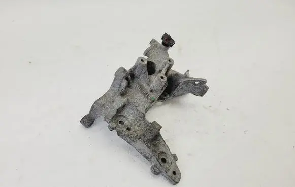 Peugeot 308 Generator/alternator bracket 9684613880