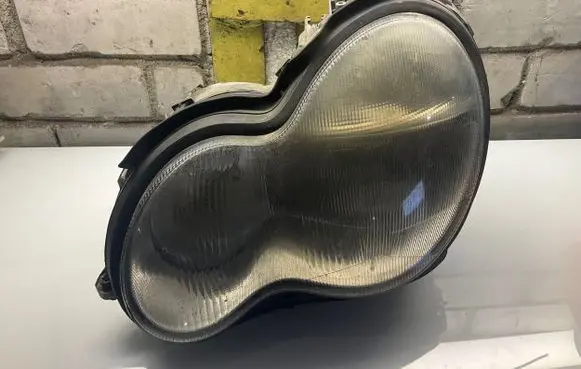 Mercedes-Benz C W203 Headlight/headlamp