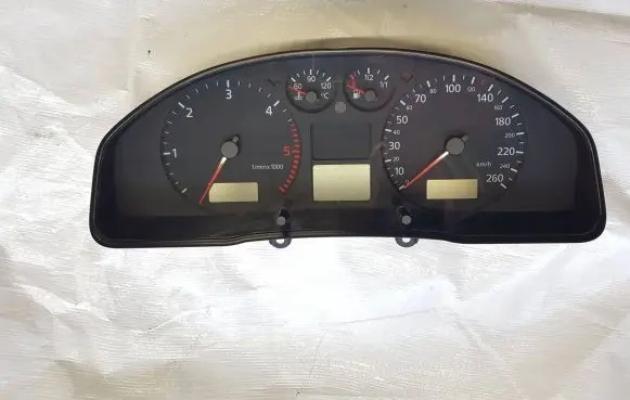 Audi A4 S4 B5 8D Speedometer (instrument cluster) 8D0920900M VZ0K0178019