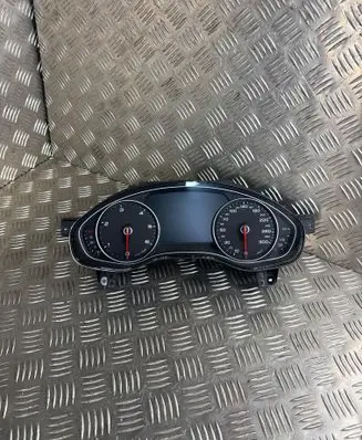 Speedometer (instrument cluster)