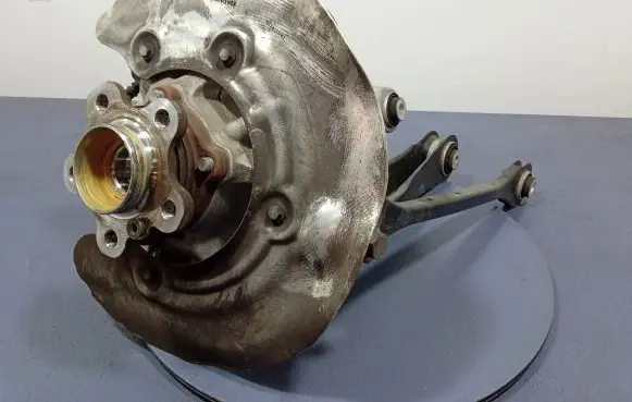 BMW X3 E83 Front wheel hub spindle knuckle 6871029