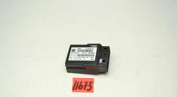 BMW 5 E60 E61 Seat belt adjustment motor 9130047 000053896 00401838C2