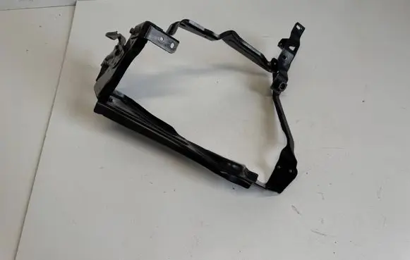 Mercedes-Benz C W204 Headlight/headlamp mounting bracket PP204626044