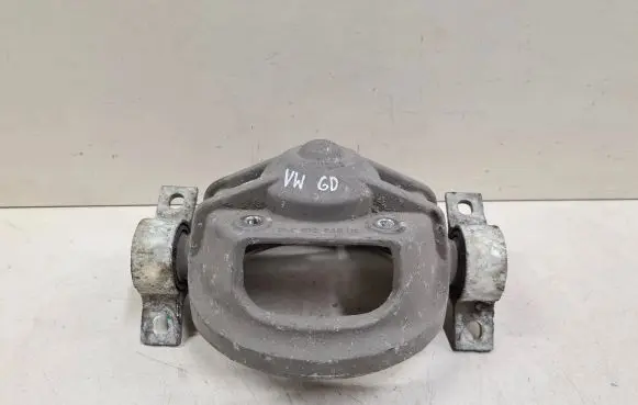 Volkswagen Touareg I Coil spring/strut mount 7L0512345B
