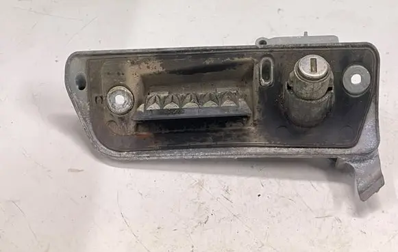 Volkswagen Caddy Tailgate/trunk/boot lock/catch/latch 2K0827565J 2K0827565H