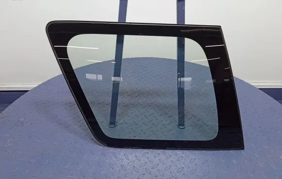 Honda CR-V Rear side window