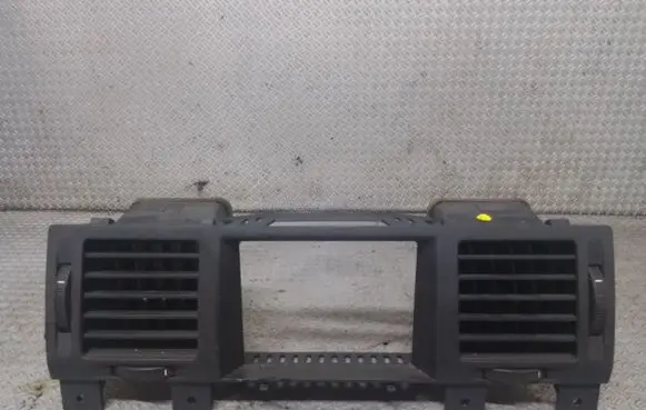 Opel Vectra C Dash center air vent grill 230635620 09177133