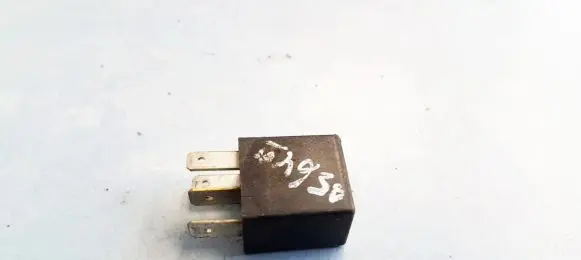 Opel Zafira A Other relay 90229206