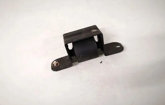 Hyundai ix 55 Engine mount bracket