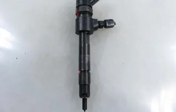 Opel Zafira B Fuel injector 0445110165