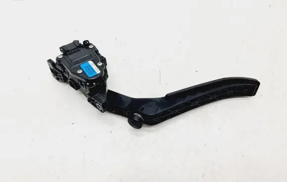 Volkswagen Touareg I Accelerator throttle pedal 7L6723507