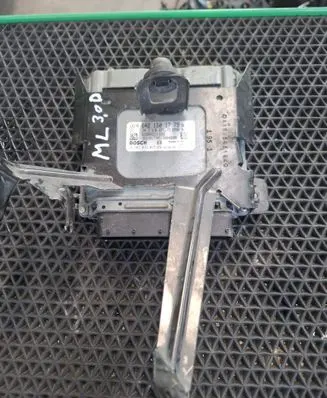 Mercedes-Benz ML W164 Engine control unit/module A6421501779