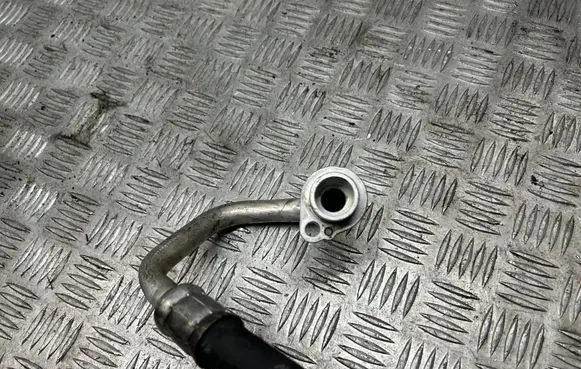 Air conditioning (A/C) pipe/hose
