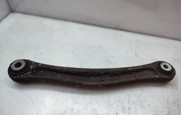 Rear control arm