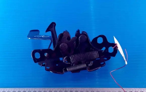 Nissan Juke I F15 Engine bonnet/hood lock/catch 1245