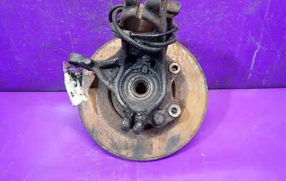 Alpine C2 Front wheel hub spindle knuckle