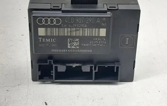 Audi Q7 4L Door control unit/module 4L0907290A