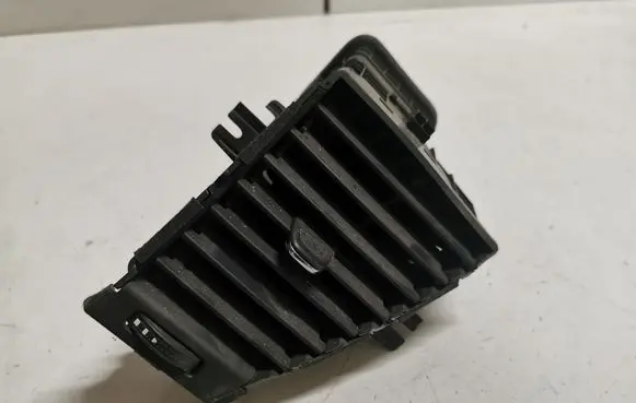 Buick Encore I Dash center air vent grill 42514221