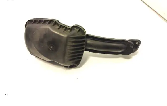 Intake resonator