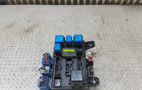 Hyundai Getz Fuse module 911981C211