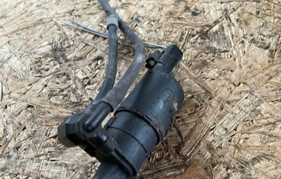 Peugeot 807 Windscreen/windshield washer pump