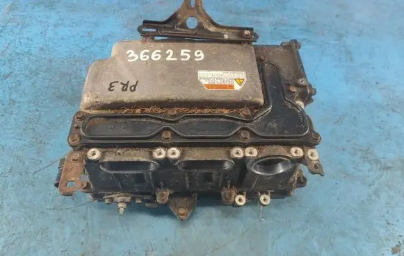 Toyota Prius (XW30) Voltage converter inverter G920047140