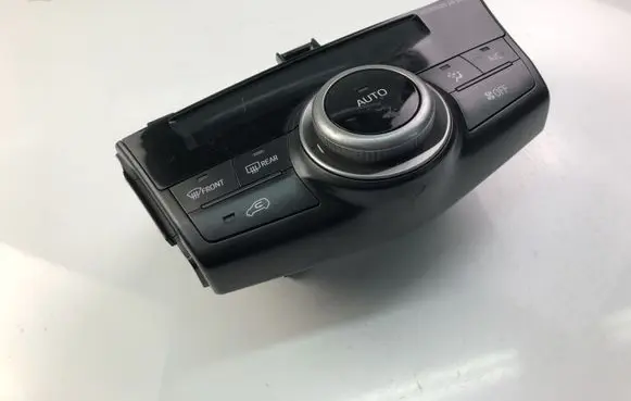 Toyota Prius (XW50) Climate control unit 5590047270