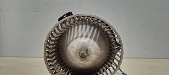 Mitsubishi Galant Heater fan/blower 194000